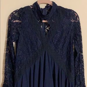 SUMMER CLEARANCE ✨✨ beautiful lace long sleeve